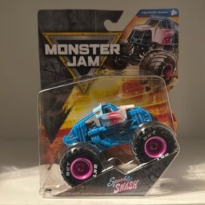 Monster Jam - Sparkle Smash Training Truck Series 42 CHASE 1:64 Scale